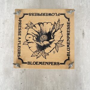 Vintage bloemenpers groot