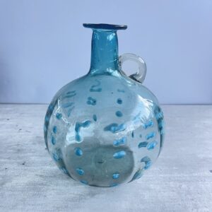 Glazen flesvaas blauw gestipt